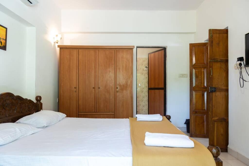 Villa Barbosa, 2 Bhk Villa & Luxury Rooms Near Colva, Sernabatim, Benaulim Beach Buitenkant foto